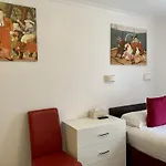 Ξενοδοχείο με διαμερίσματα Sarum 4*