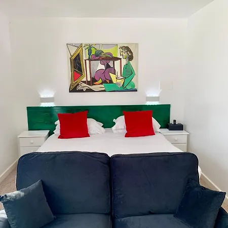 Sarum Lägenhetshotell 4*