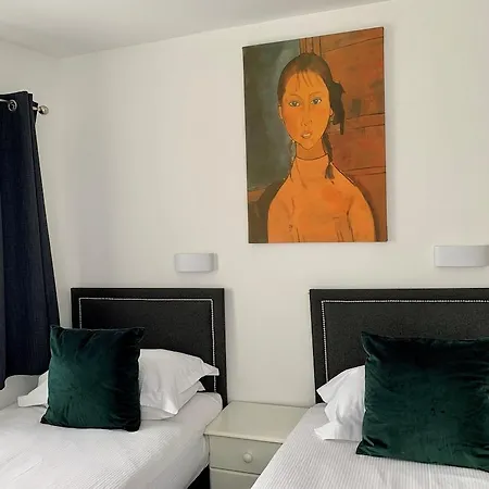 Lägenhetshotell Sarum 2*