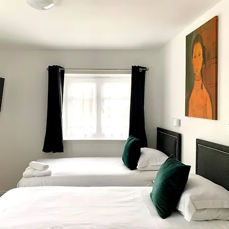 アパートホテル Sarum Saint Helier Jersey