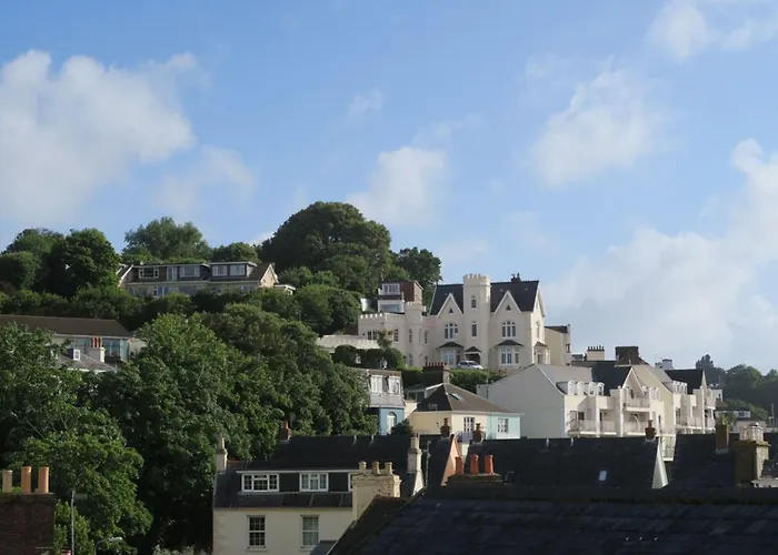 Sarum Saint Helier Jersey